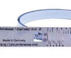 Umfang und Durchmessermaßband weißlackierter Stahl